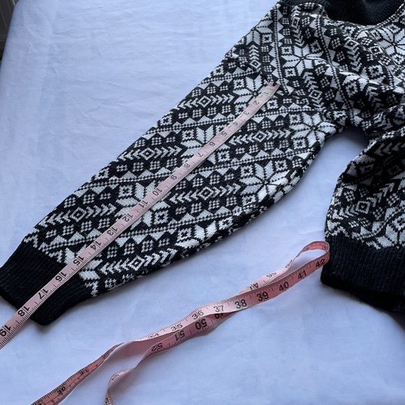 Village Green Vintage Fair Isle Nordic Snowflake Sweater - Picture 11 of 11